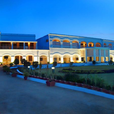 Chanakya Bnr Hotel Puri Zewnętrze zdjęcie