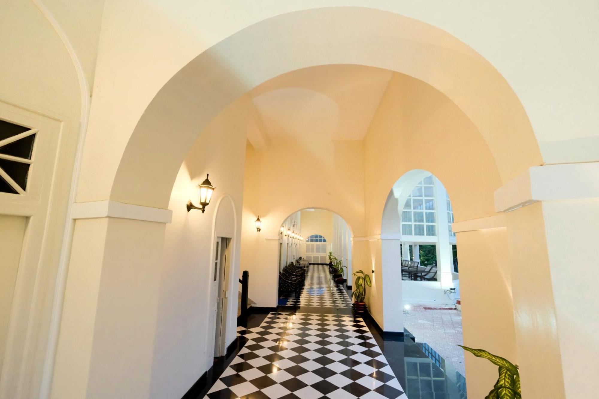 Chanakya Bnr Hotel Puri Zewnętrze zdjęcie